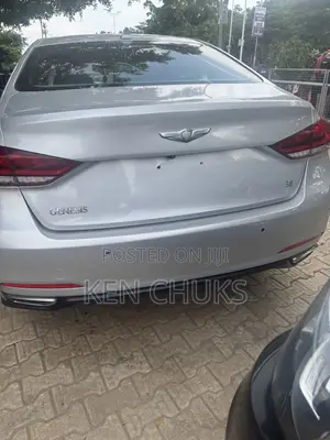 Hyundai Genesis 2016 Silver