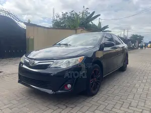 Toyota Camry LE 4dr Sedan (2.5L 4cyl 6A) 2013
