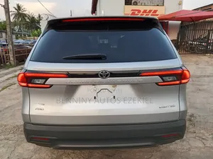 Toyota Highlander 2024 Gray