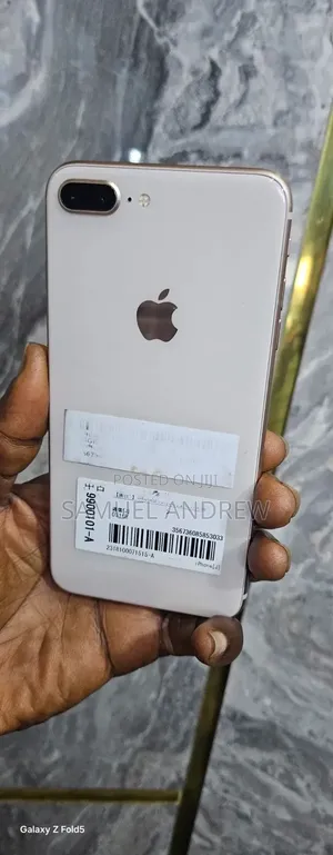 Apple iPhone 8 Plus 64 GB Gold