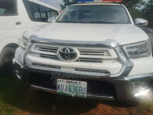 Toyota Hilux 2020 White