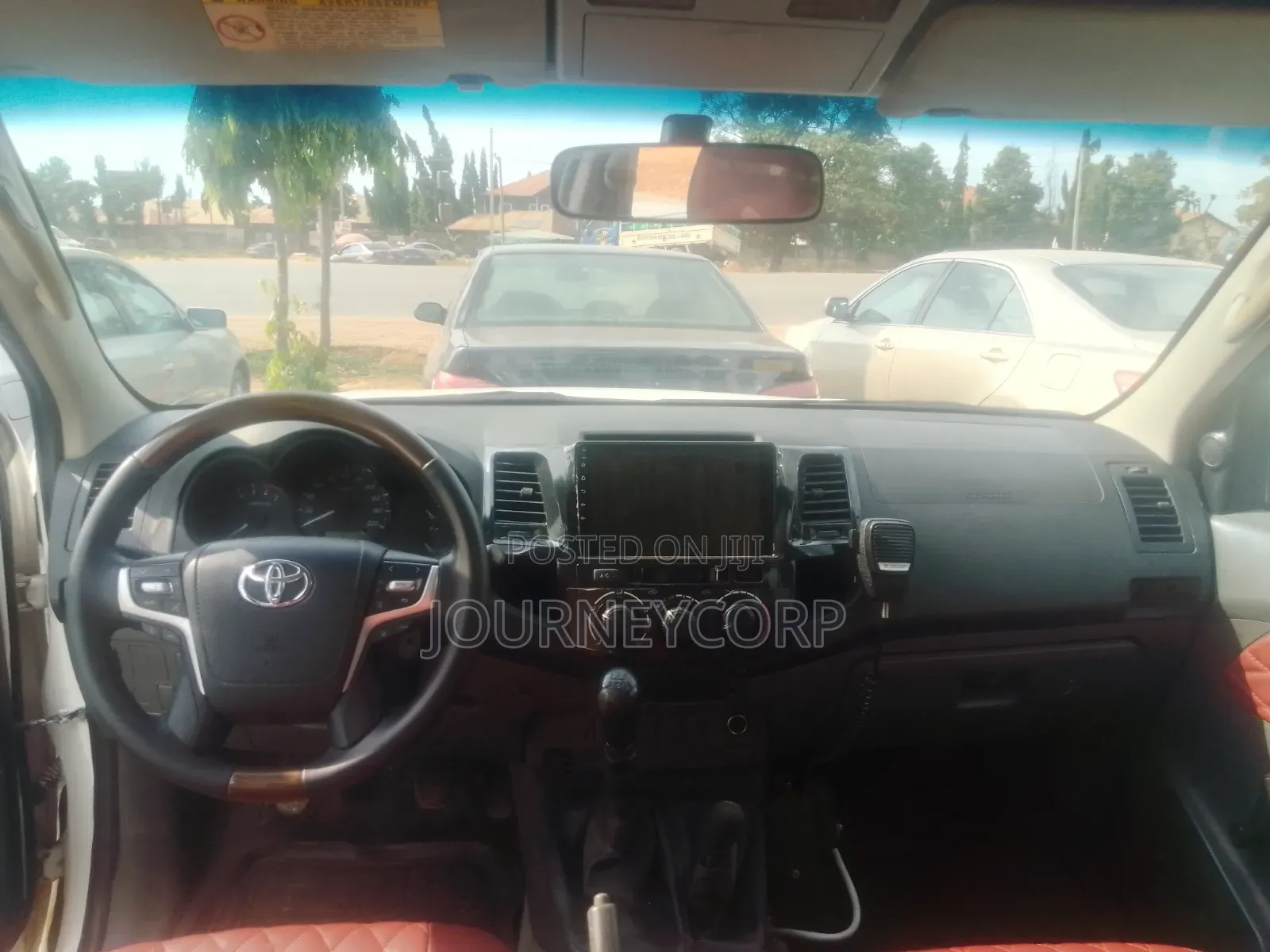 Toyota Hilux 2020 White