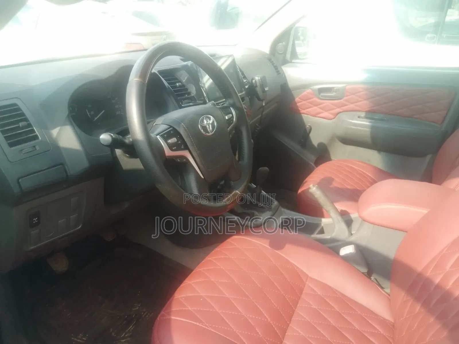 Toyota Hilux 2020 White