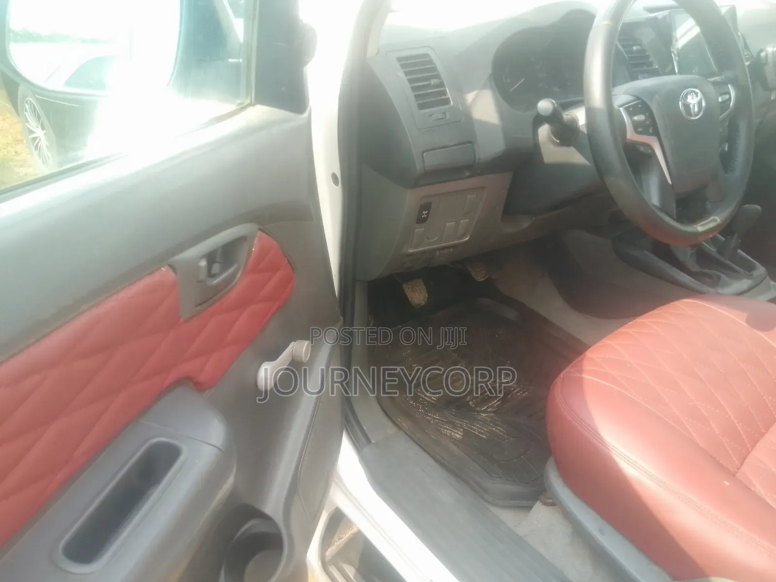 Toyota Hilux 2020 White