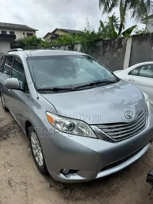 Toyota Sienna XLE 7 Passenger 2012 Gray