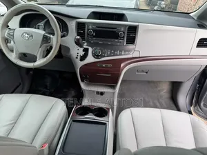 Toyota Sienna XLE 7 Passenger 2012 Gray