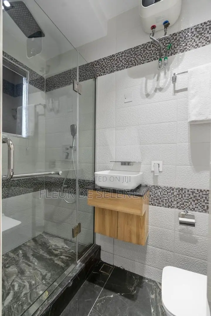 Luxurious Four Bedroom Duplex