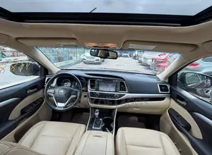 Toyota Highlander 2015