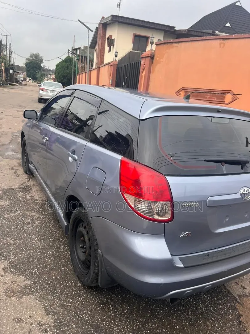 Toyota Matrix 2004 Gray