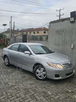 Toyota Camry 2010 Silver