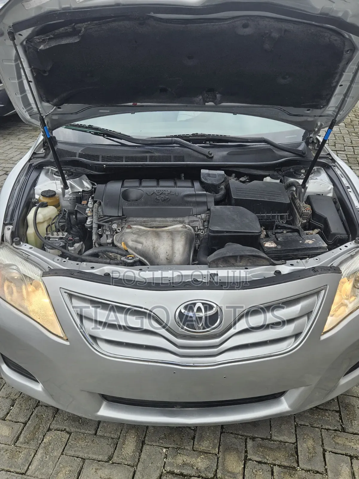 Toyota Camry 2010 Silver