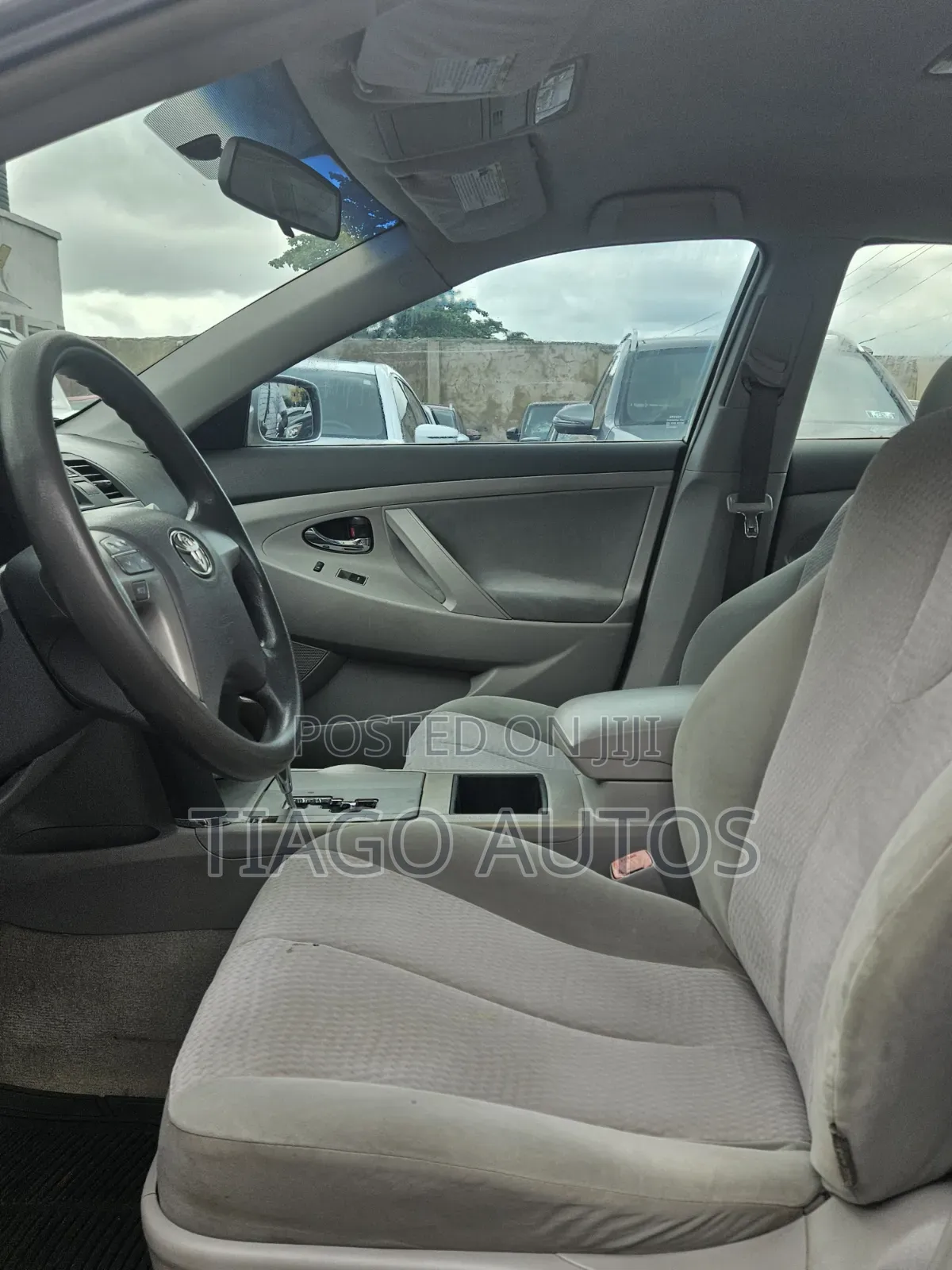 Toyota Camry 2010 Silver