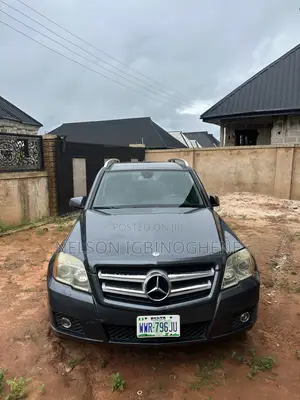 Mercedes-Benz GLK-Class 2011 Gray