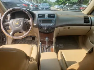 Honda Accord 2006 Gray