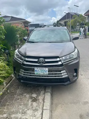 Toyota Highlander Limited 4dr SUV (3.5L 6cyl 6A) 2015 Brown