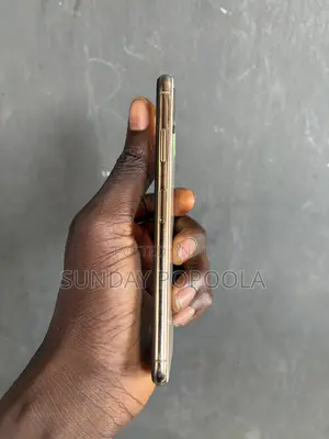 Apple iPhone XS Max 64 GB Gold
