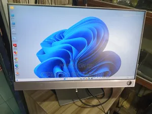 Desktop Computer HP EliteOne 800 G3 8GB Intel Core i5 SSD 256GB