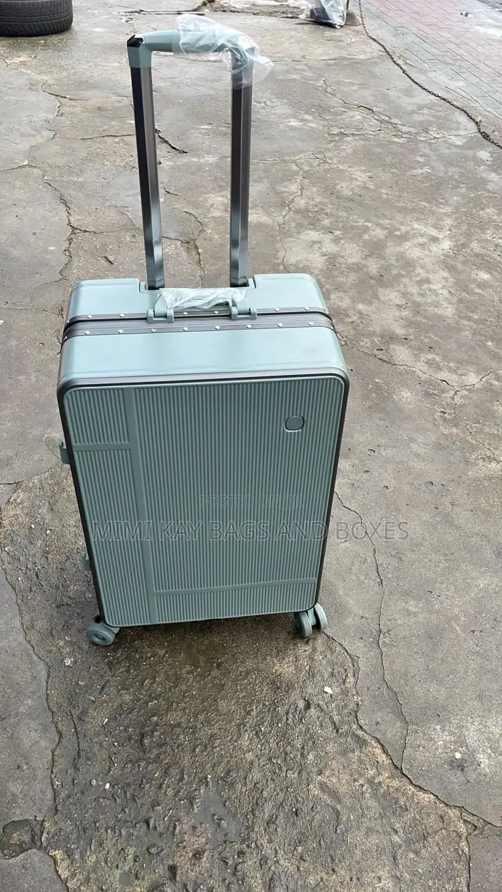 Quality Luggage Medium Size