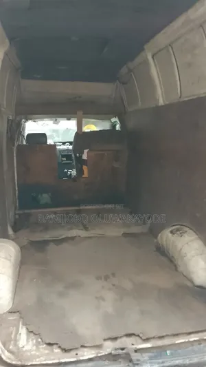 Toyota HiAce 2007 White