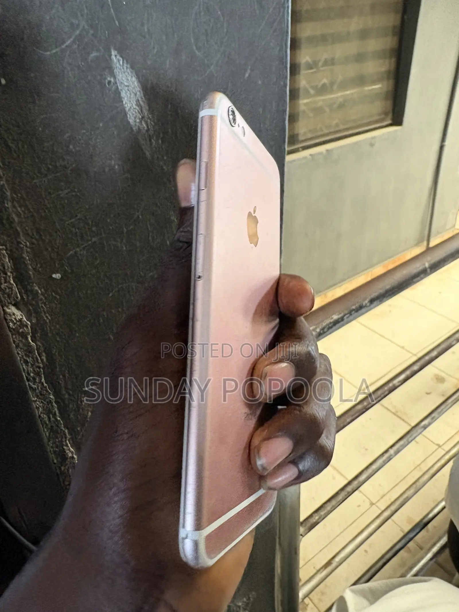 Apple iPhone 6s Plus 32 GB Gold