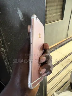 Apple iPhone 6s Plus 32 GB Gold