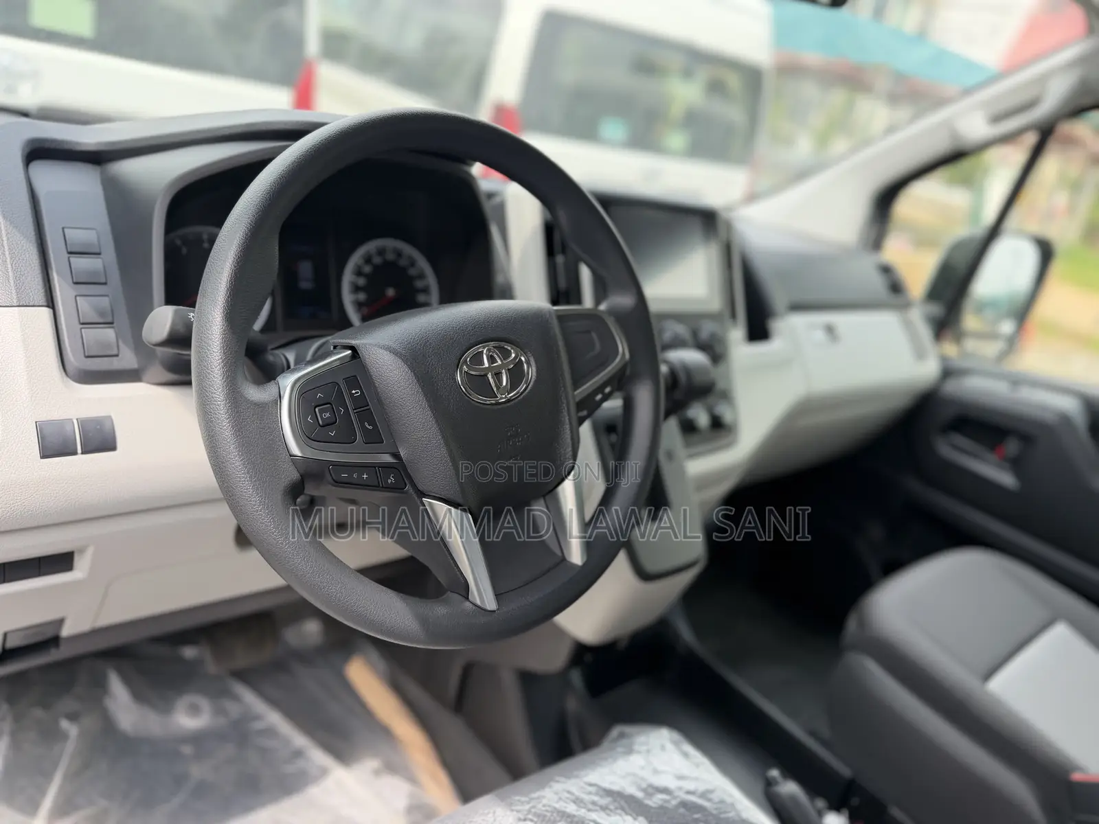 Toyota HiAce 2025 White