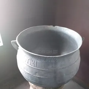 Cast Iron Pot. Ikoko Irin