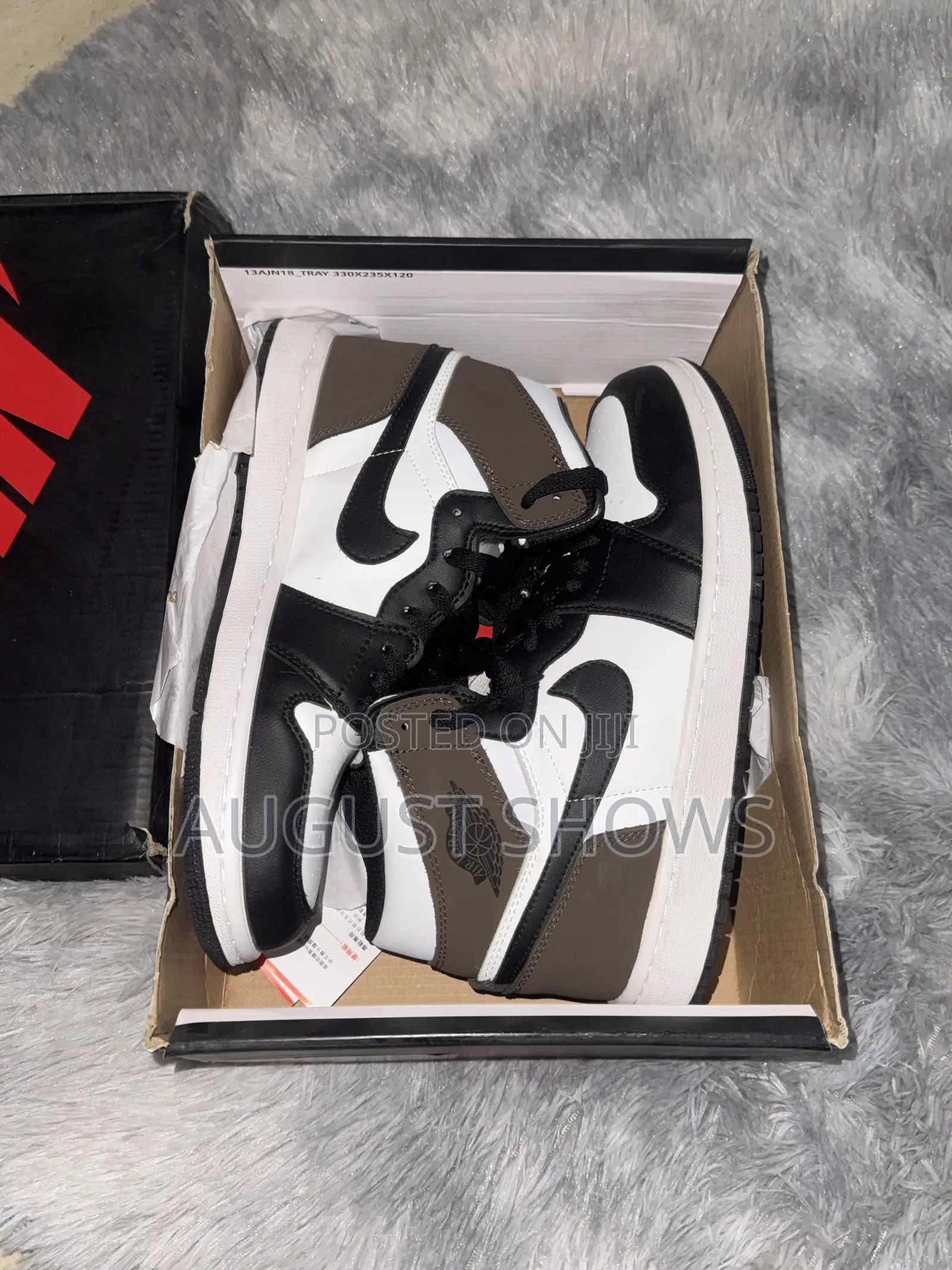 Nike Jordan 1 Retro