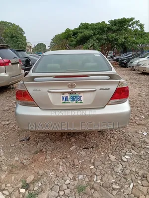 Toyota Camry LE 4dr Sedan (2.4L 4cyl 5A) 2005 Silver