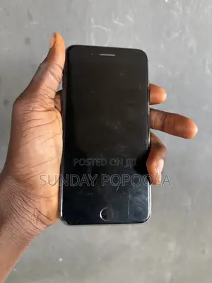 Apple iPhone 8 Plus 64 GB Black