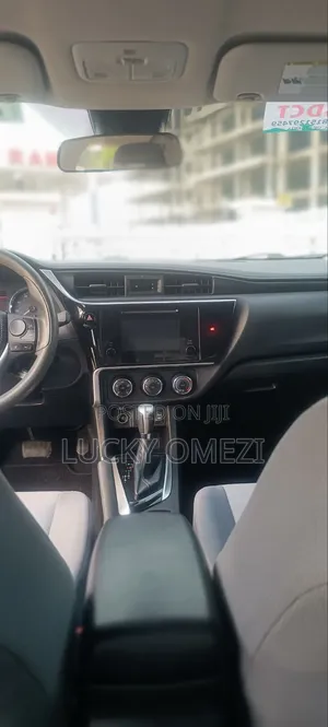Toyota Corolla LE Eco (1.8L 4cyl 2A) 2019 Silver