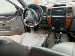 Toyota Land Cruiser Prado 2006 Black