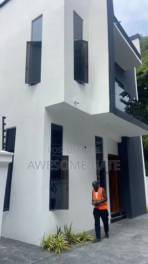 4bdrm Duplex in Daffodil Garden, Lagos Island / Lagos Island for sale