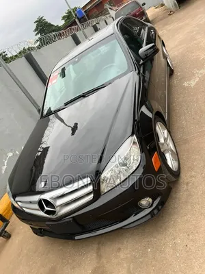 Mercedes-Benz C250 2011 Black