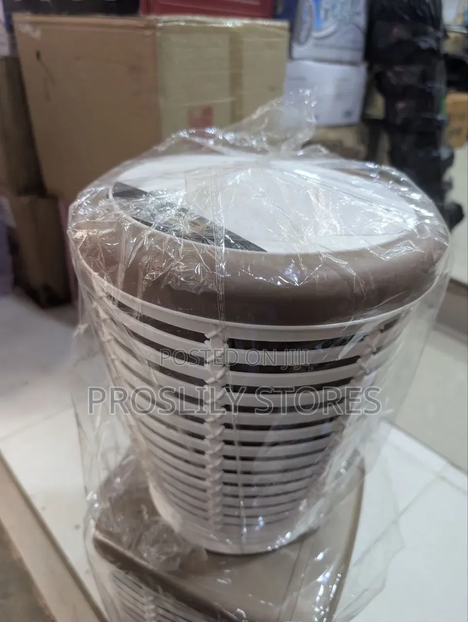High Quality Dust Bin With an Inner Bucket