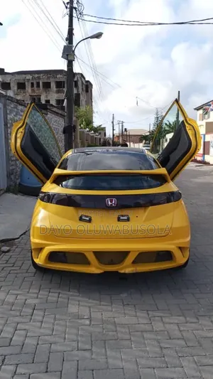Honda Civic 2013 Yellow