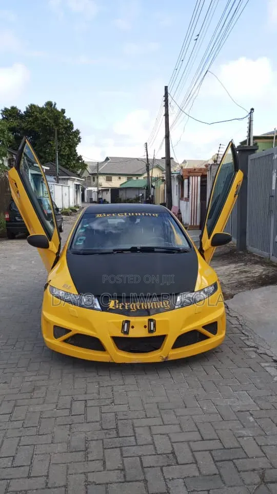 Honda Civic 2013 Yellow