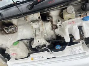 Suzuki Every 2010 White