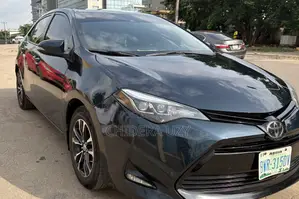 Toyota Corolla XSE (1.8L 4cyl 2A) 2019 Black