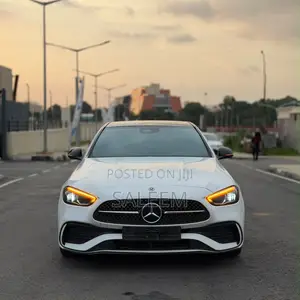 Mercedes-Benz C300 2022 White