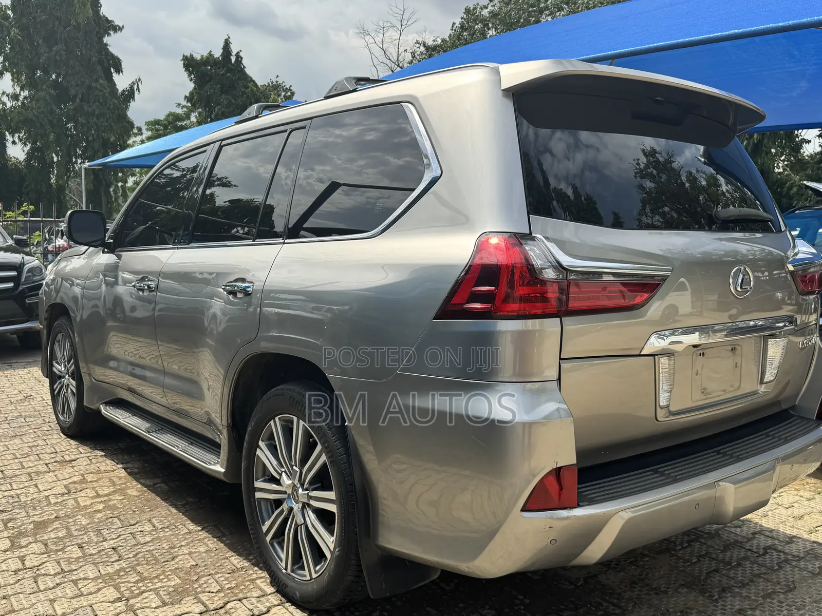 Lexus LX 570 AWD 2018 Silver