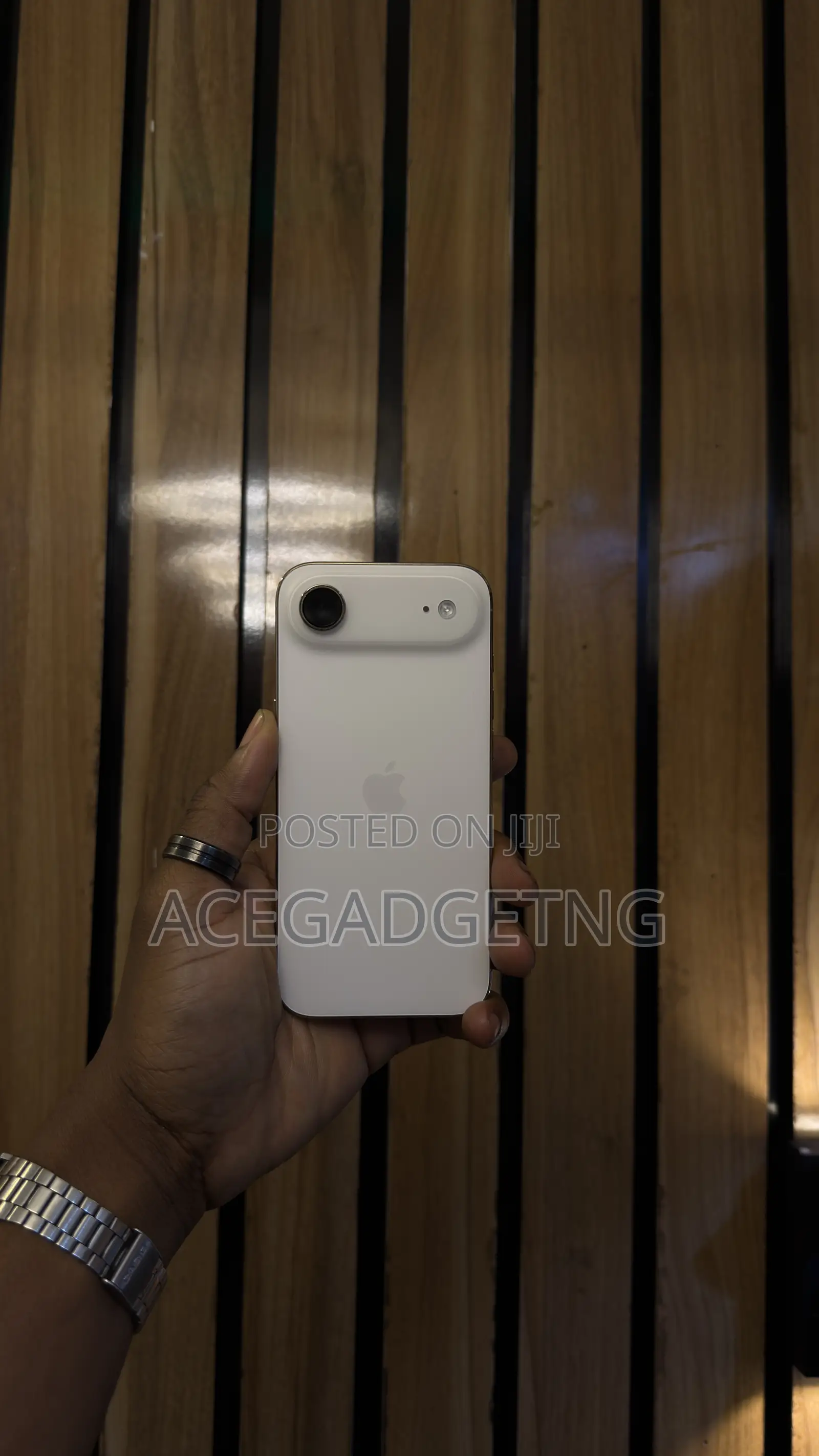 Apple iPhone Air 256 GB Gold