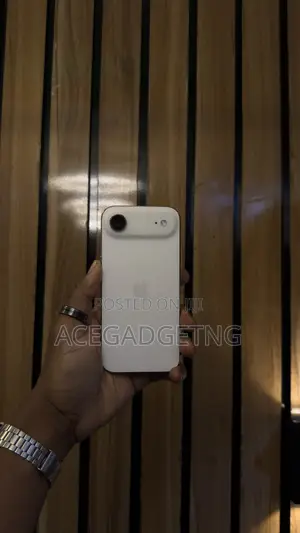 Apple iPhone Air 256 GB Gold