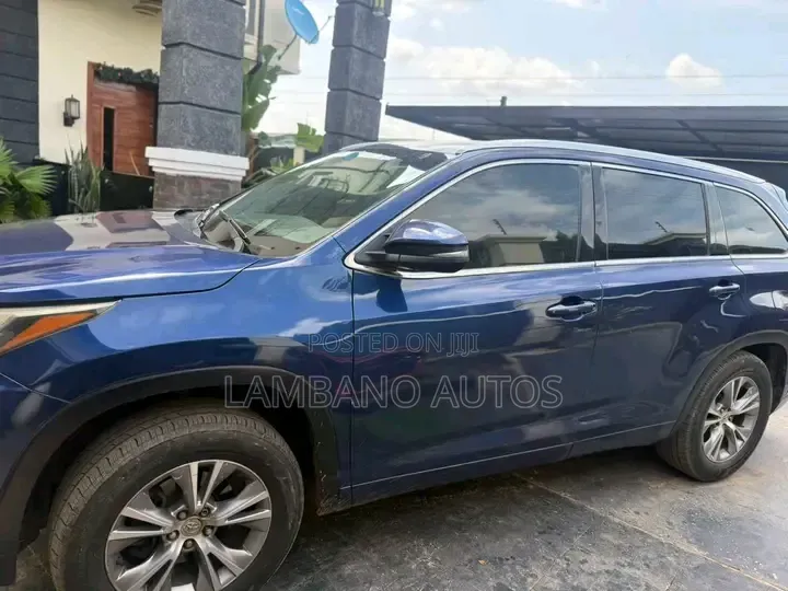 Toyota Highlander 2017 Blue