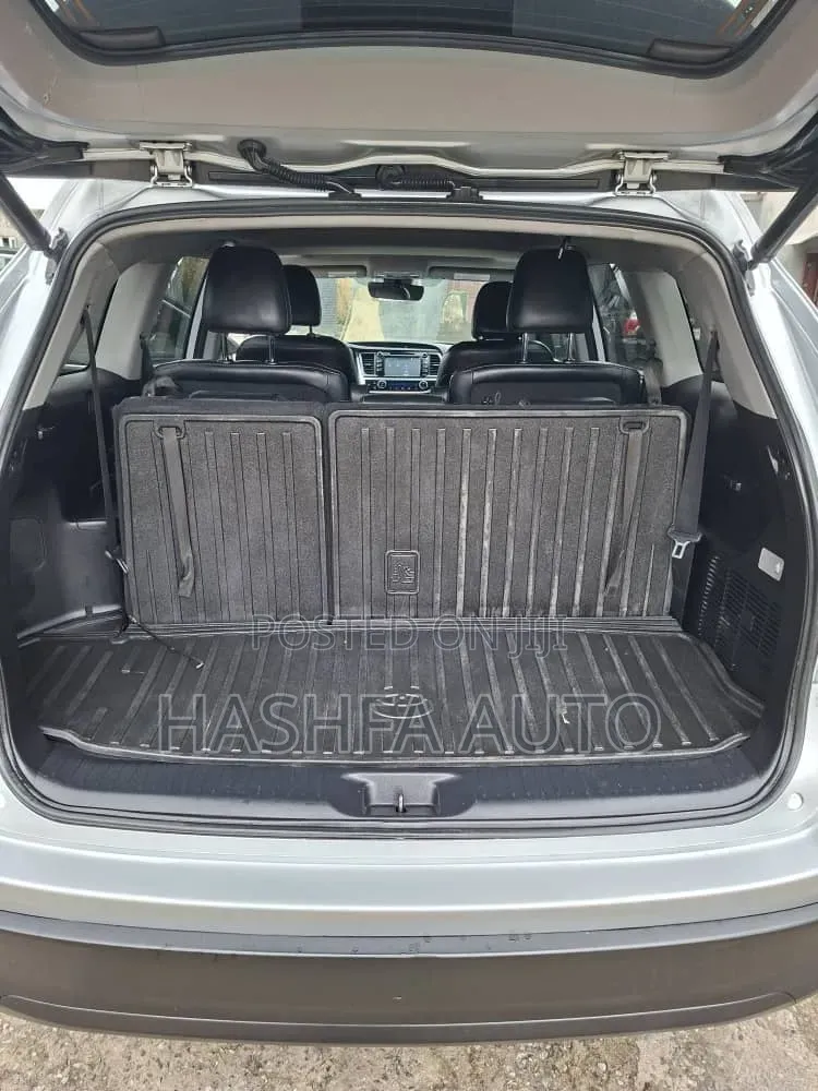 Toyota Highlander 2018 Silver