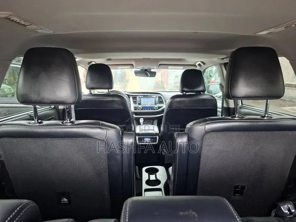 Toyota Highlander 2018 Silver