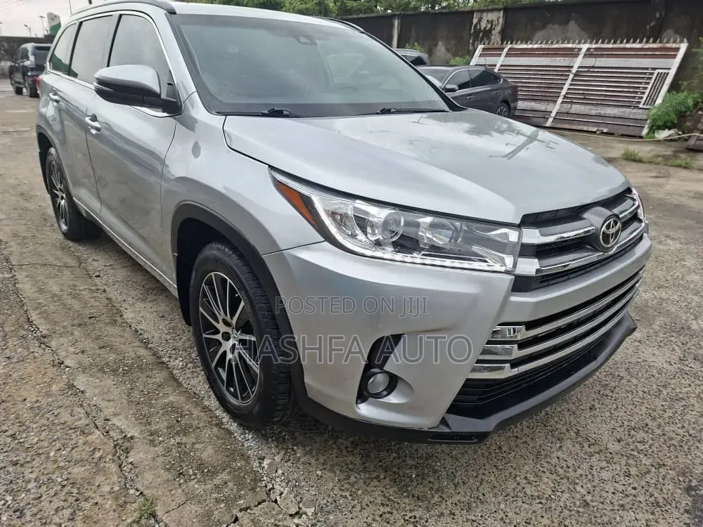 Toyota Highlander 2018 Silver