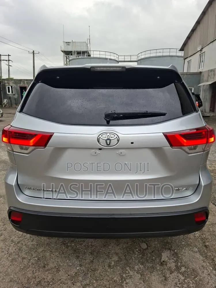Toyota Highlander 2018 Silver