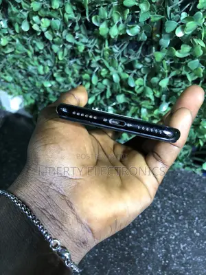 Apple iPhone X 64 GB Black