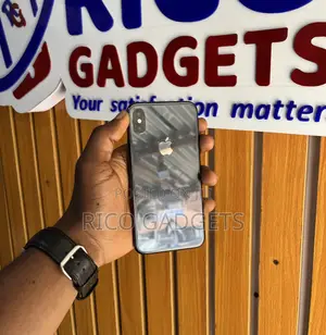 Apple iPhone X 64 GB Black